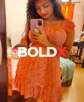 Aarohi – Independent Escort in Park Street Kolkata | VIP Romance & Real Girlfriend Feel